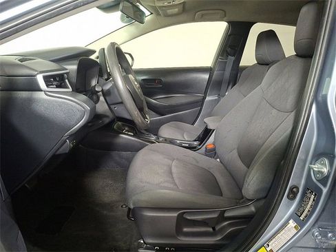 Used 2022 Toyota Corolla LE image 16