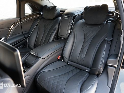 Used 2020 Mercedes-Benz Maybach S 650 image 35