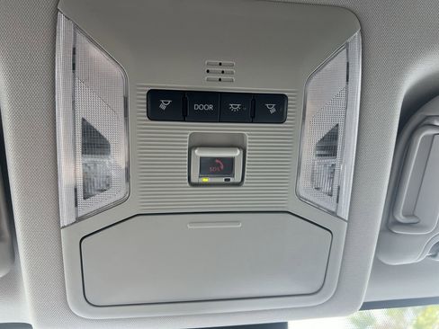 Used 2024 Toyota RAV4 XLE FWD image 28