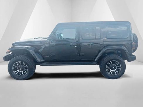 Used 2021 Jeep Wrangler Unlimited Sahara AWD/4WD image 4