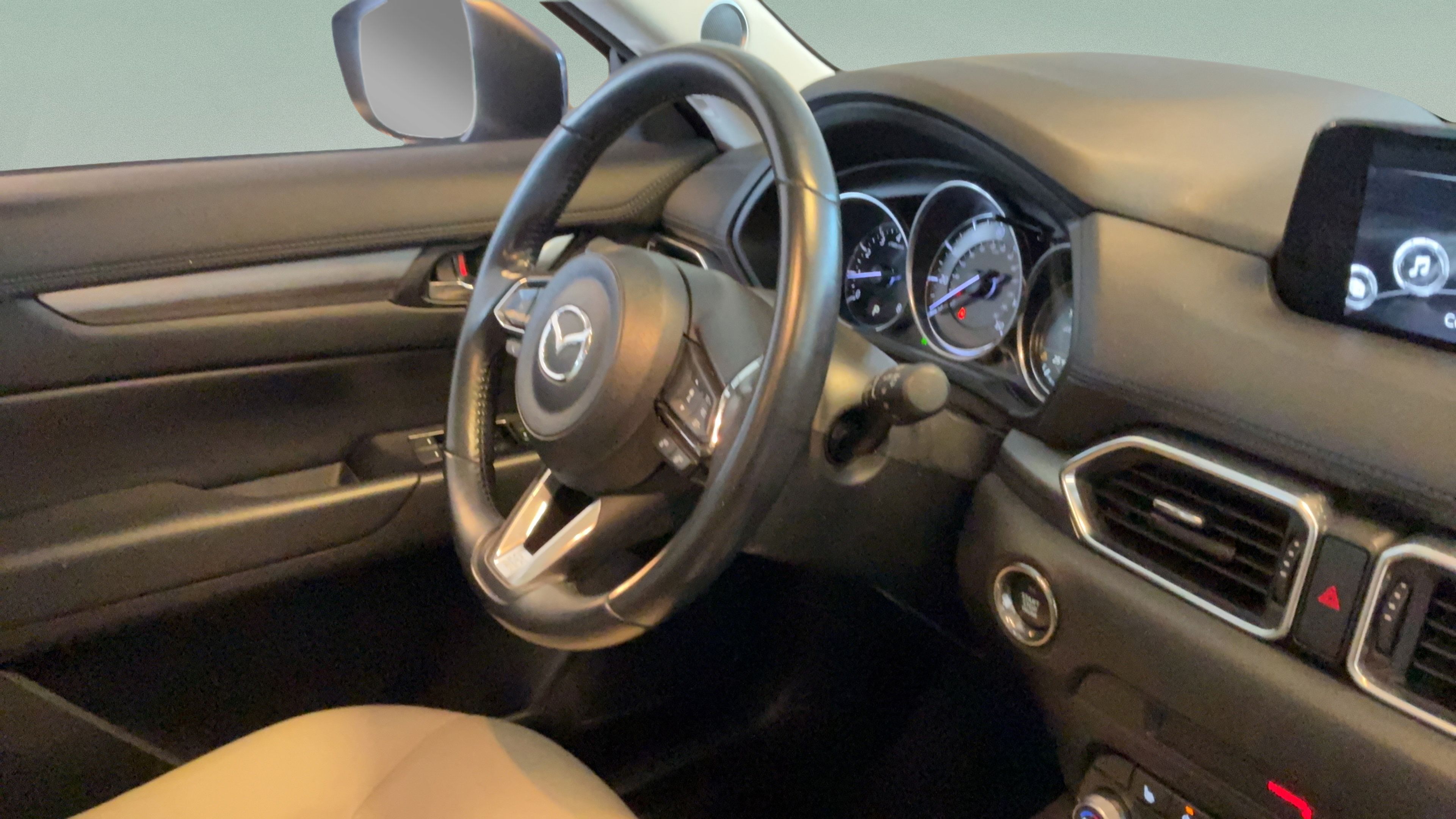 Used 2019 MAZDA CX-5 Touring FWD image 39