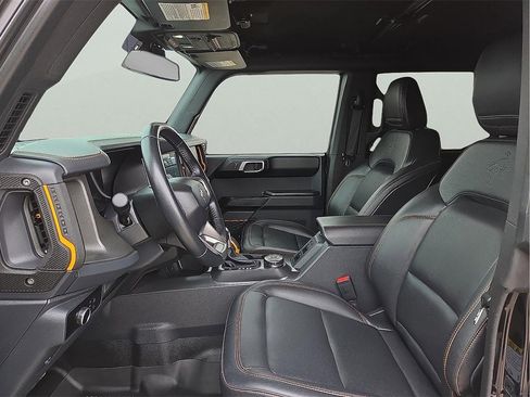 Used 2024 Ford Bronco Badlands image 12