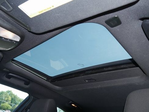 Used 2021 Dodge Charger SXT w/ Blacktop Package image 3