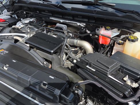 Used 2024 GMC Sierra 3500 Denali w/ Denali Reserve Package image 38