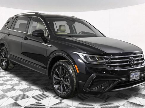 Used 2023 Volkswagen Tiguan SE image 11