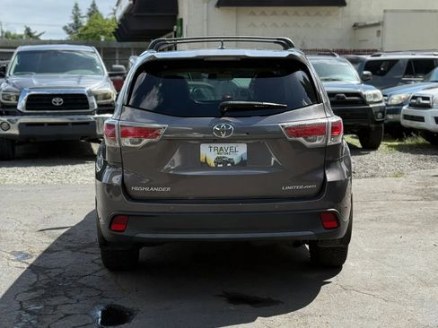 Used 2015 Toyota Highlander Limited AWD/4WD image 5
