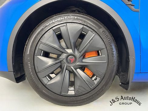 Used 2025 Tesla Model Y Long Range AWD/4WD image 39
