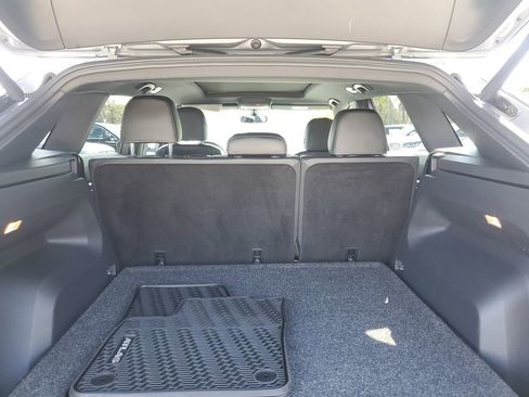 Used 2020 Volkswagen Atlas Cross Sport SE w/ Panoramic Sunroof Package image 7