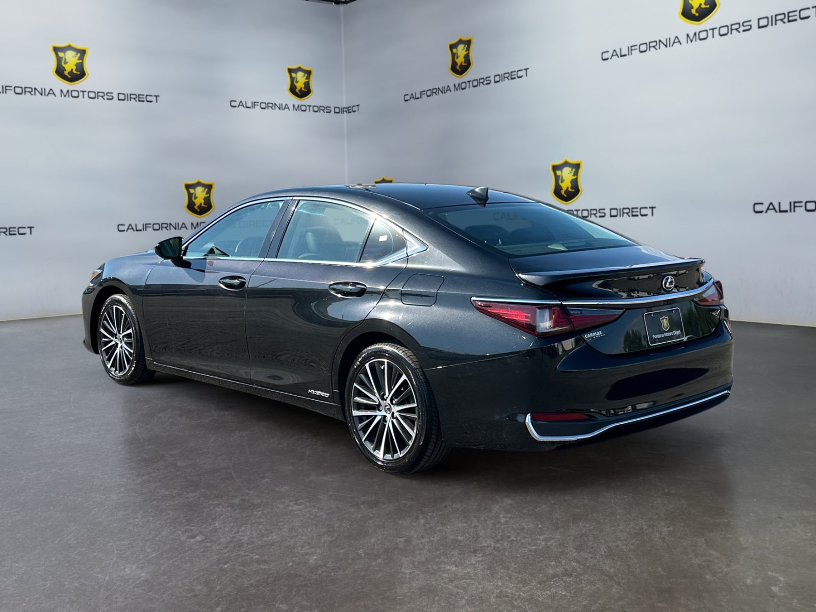 Used 2022 Lexus ES 300h w/ Premium Package FWD image 3