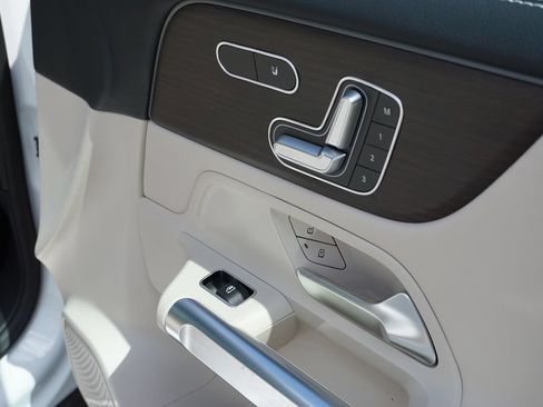 Certified 2025 Mercedes-Benz GLB 250 image 61