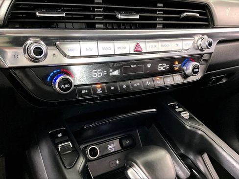 Used 2022 Kia Telluride S FWD image 14
