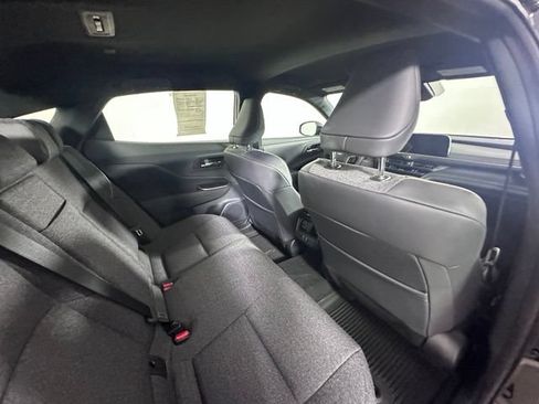 Used 2023 Toyota Crown XLE AWD/4WD image 13