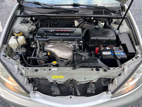 Used 2005 Toyota Camry LE image 14