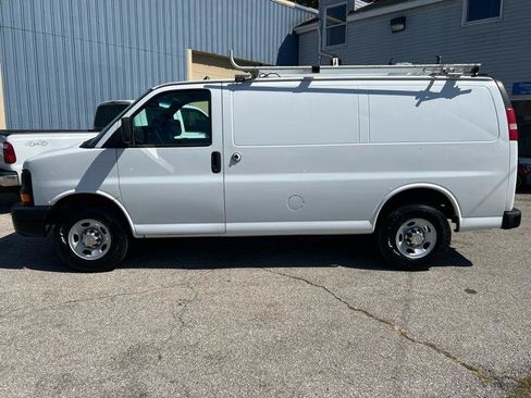 Used 2013 Chevrolet Express 2500 RWD image 5