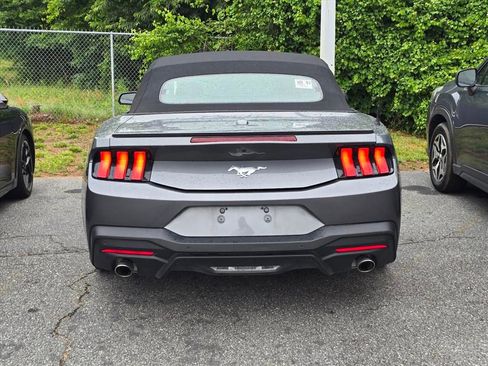 Used 2025 Ford Mustang Premium RWD image 13