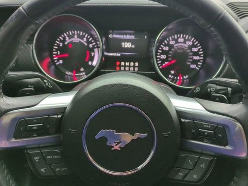 Used 2017 Ford Mustang Coupe RWD image 25