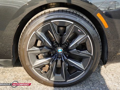 Used 2023 BMW 760i xDrive AWD/4WD image 10