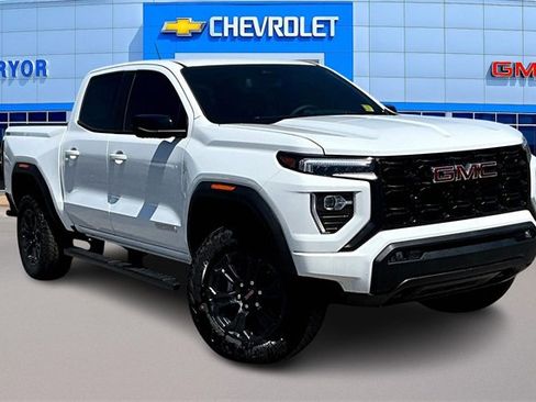 New 2025 GMC Canyon Elevation w/ Convenience Package image 1