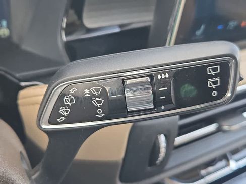 Used 2023 Lincoln Corsair FWD image 26