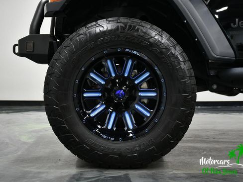 Used 2024 Jeep Wrangler Unlimited Sport AWD/4WD image 6