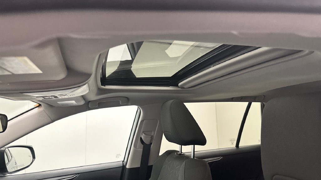 Certified 2021 Toyota RAV4 XLE w/ Convenience Package AWD/4WD image 18