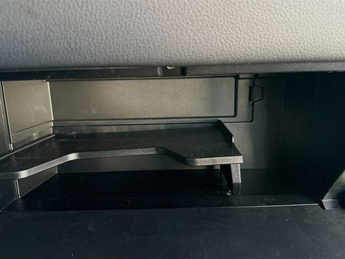 Used 2025 Toyota Tundra Limited image 31