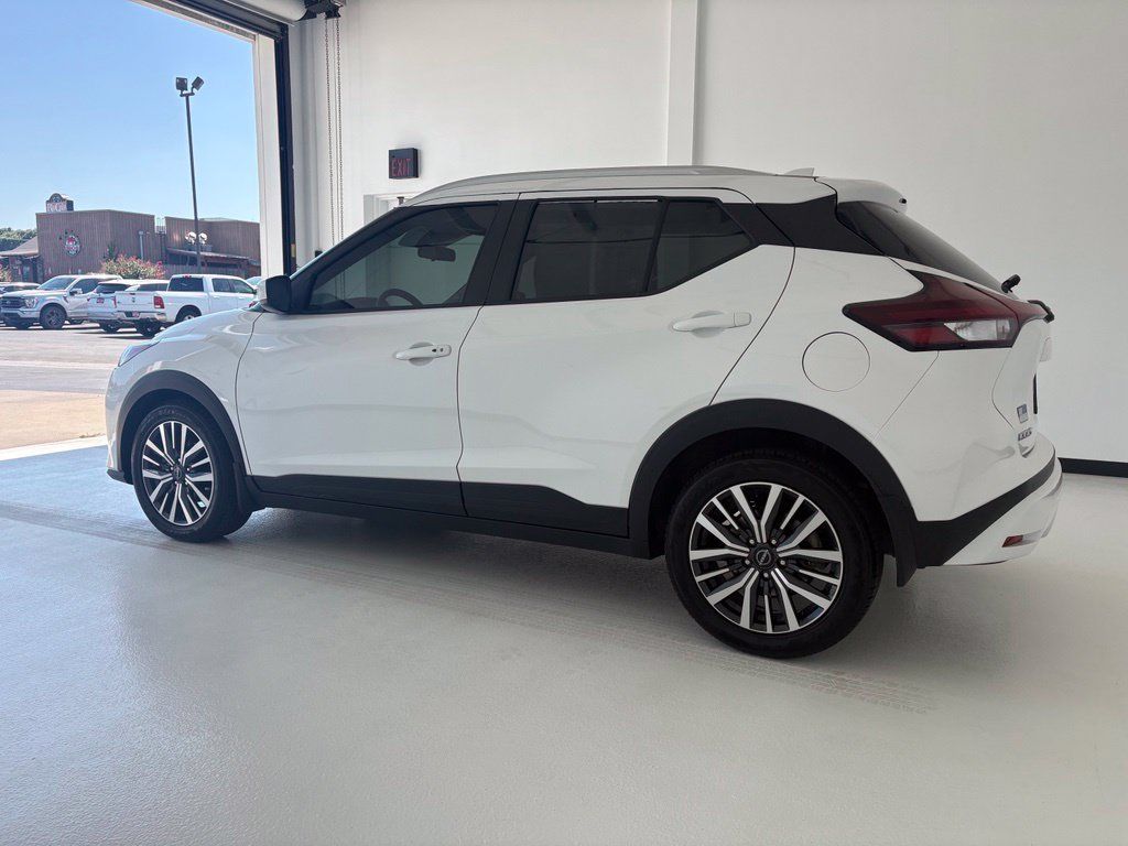 Used 2023 Nissan Kicks SV FWD image 15