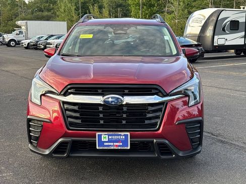 Used 2023 Subaru Ascent Premium w/ Convenience Package AWD/4WD image 2
