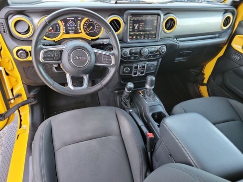 Used 2020 Jeep Wrangler Unlimited Sahara AWD/4WD image 14