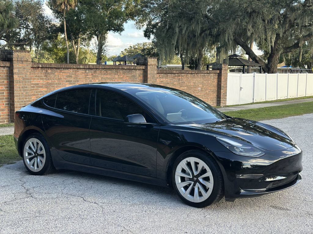 Used 2023 Tesla Model 3 Standard Range RWD image 5