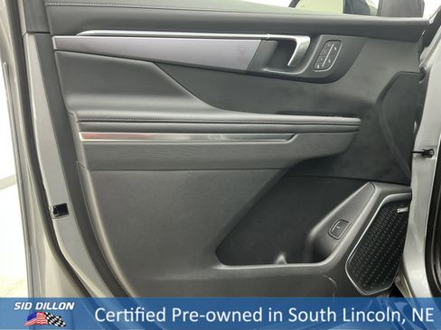 Used 2025 Buick Enclave Sport Touring w/ Power Package image 15