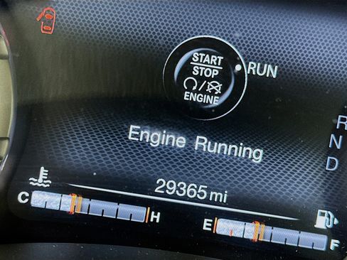 Used 2023 Jeep Renegade Altitude w/ Sun/Sound Group AWD/4WD image 18