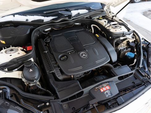 Used 2014 Mercedes-Benz E 350 4MATIC Sedan image 35