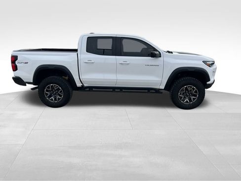 Used 2024 Chevrolet Colorado ZR2 w/ ZR2 Convenience Package III image 8