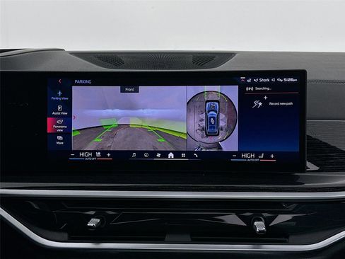 Used 2025 BMW X7 M60i w/ Executive Package image 14