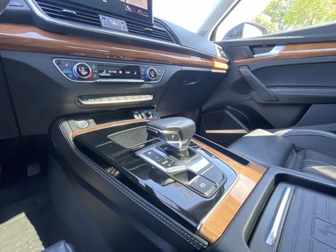 Used 2021 Audi Q5 Prestige w/ Prestige Package AWD/4WD image 30