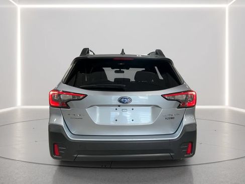 Used 2022 Subaru Outback Premium AWD/4WD image 4
