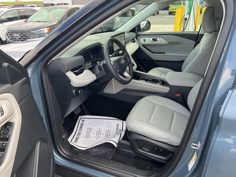 New 2026 Ford Explorer Active image 10