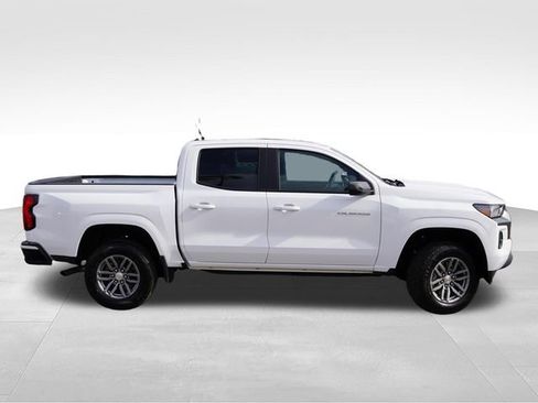 Used 2024 Chevrolet Colorado LT w/ LT Convenience Package II RWD image 3