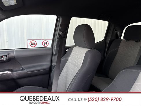 Used 2020 Toyota Tacoma TRD Off-Road image 14