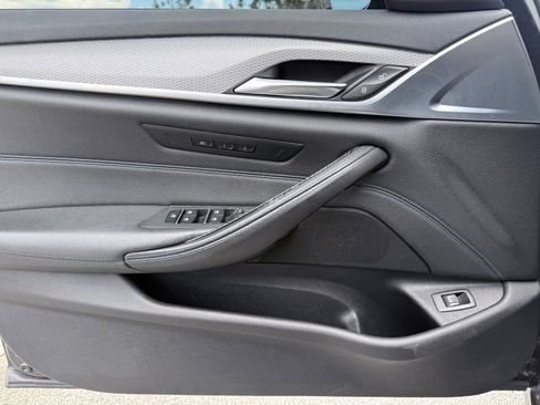 Used 2019 BMW 540i w/ M Sport Package image 44