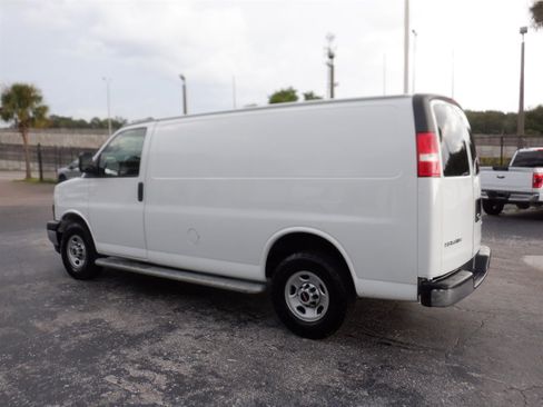 Used 2020 GMC Savana 2500 w/ Driver Convenience Package RWD image 3