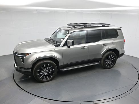 Used 2025 Lexus GX 550 w/ Accessory Package (2T) image 46