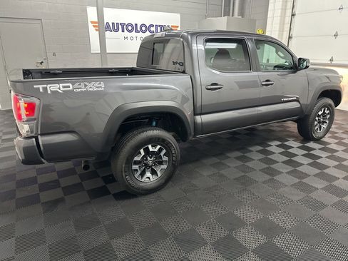 Used 2021 Toyota Tacoma TRD Off-Road image 10