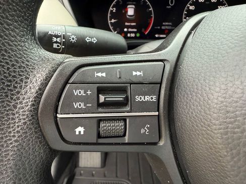 Used 2024 Honda HR-V LX image 14