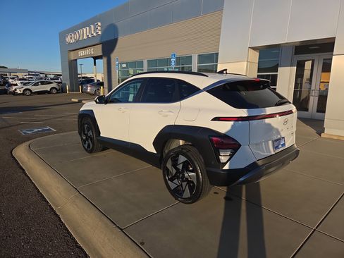 Used 2024 Hyundai Kona Limited image 3