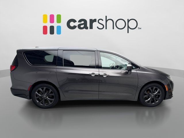 Used 2020 Chrysler Pacifica Touring w/ S Appearance Package FWD image 6