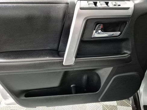 Used 2016 Toyota 4Runner SR5 image 13