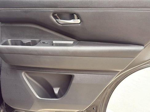 Used 2024 Nissan Pathfinder Platinum w/ Cargo Package image 42