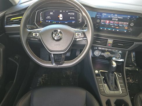 Used 2021 Volkswagen Jetta SEL Premium FWD image 11